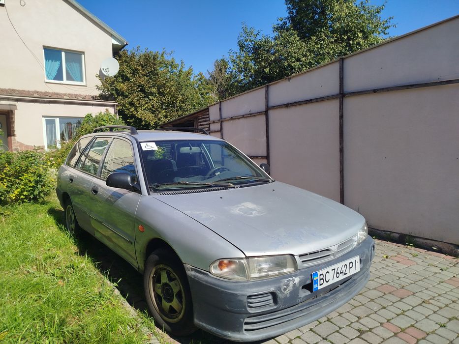 Продаю Мітс.Ланцер 1998, універсал, двигун 1.6, бенз, 330 т пробіг