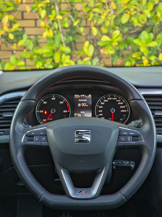 Seat Leon 2.0 TDi FR *Teto panorâmico*