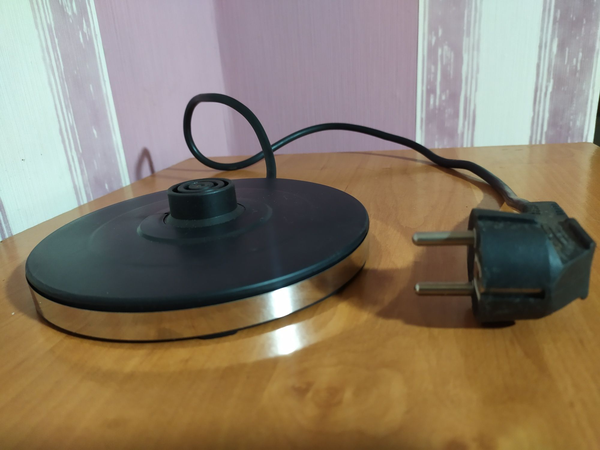 Подставка ,основание ,база ,нагреватель для чайника Saturn
