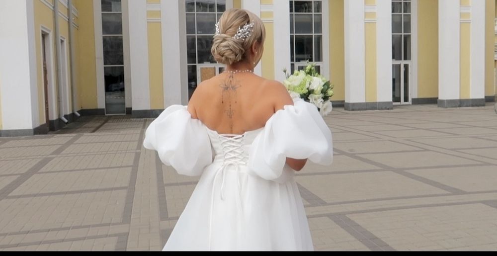 Весільна сукня з органзи розмір від 46