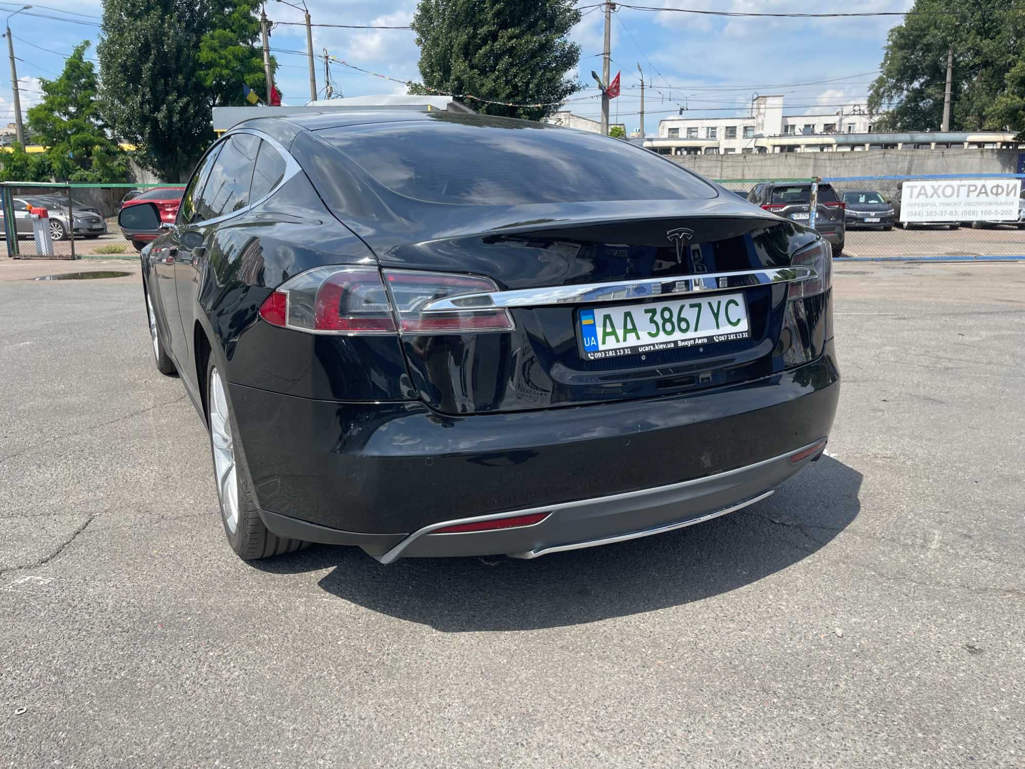 Продам Tesla S 2014 рік