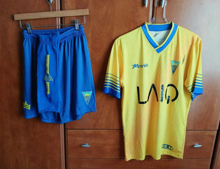 equipamento Estoril praia liga portuguesa futebol camisola oficial