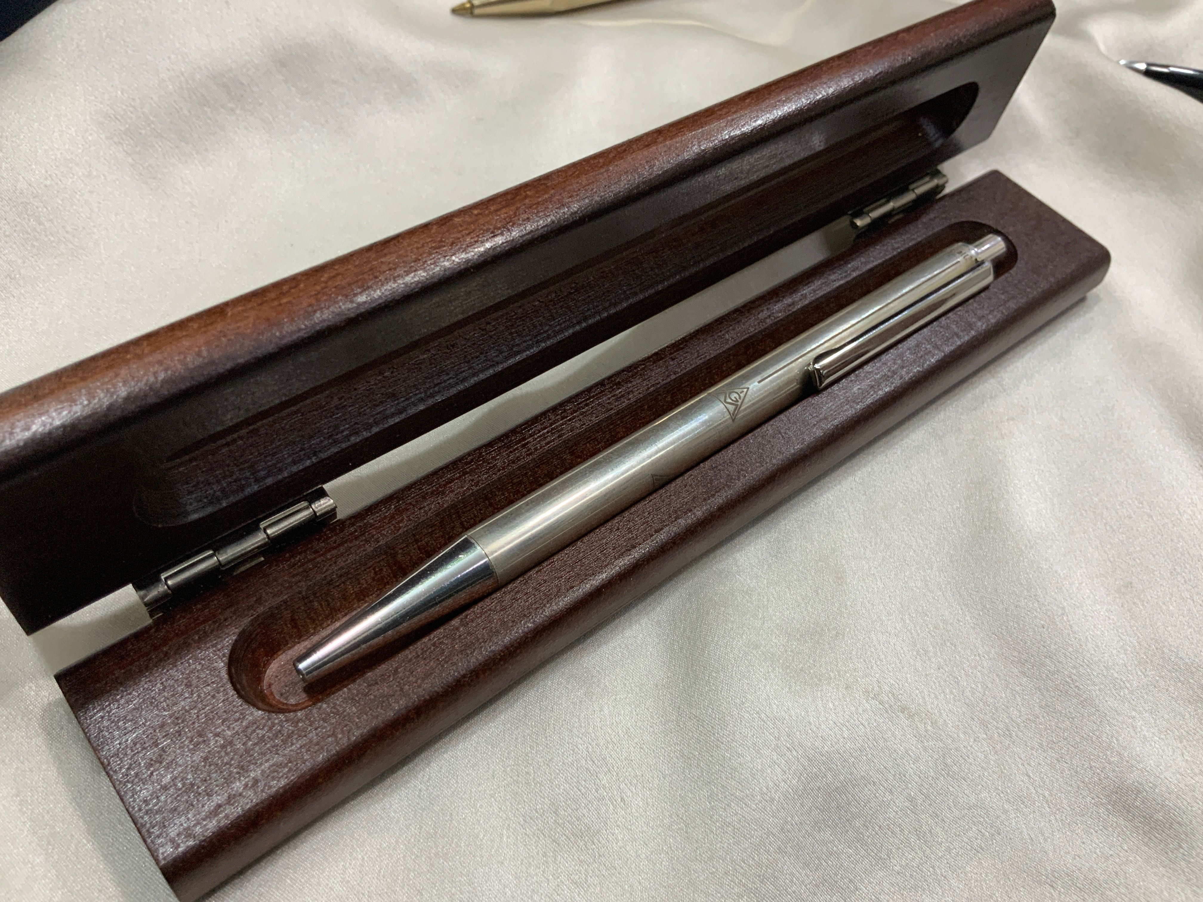 Parker Fisher Space Hauser Diplomat Cross Caran d'Ache Montblanc