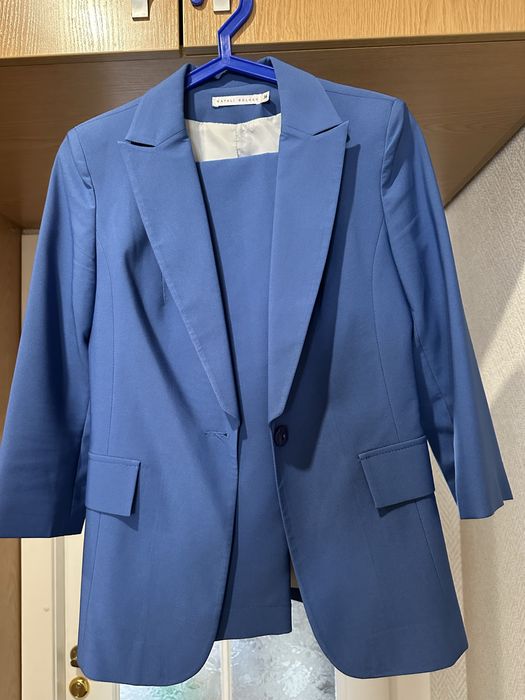 Костюмы женские размер М