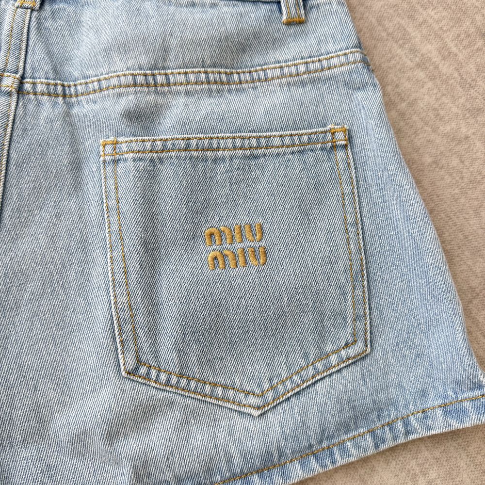 Джисові шорти Miu Miu