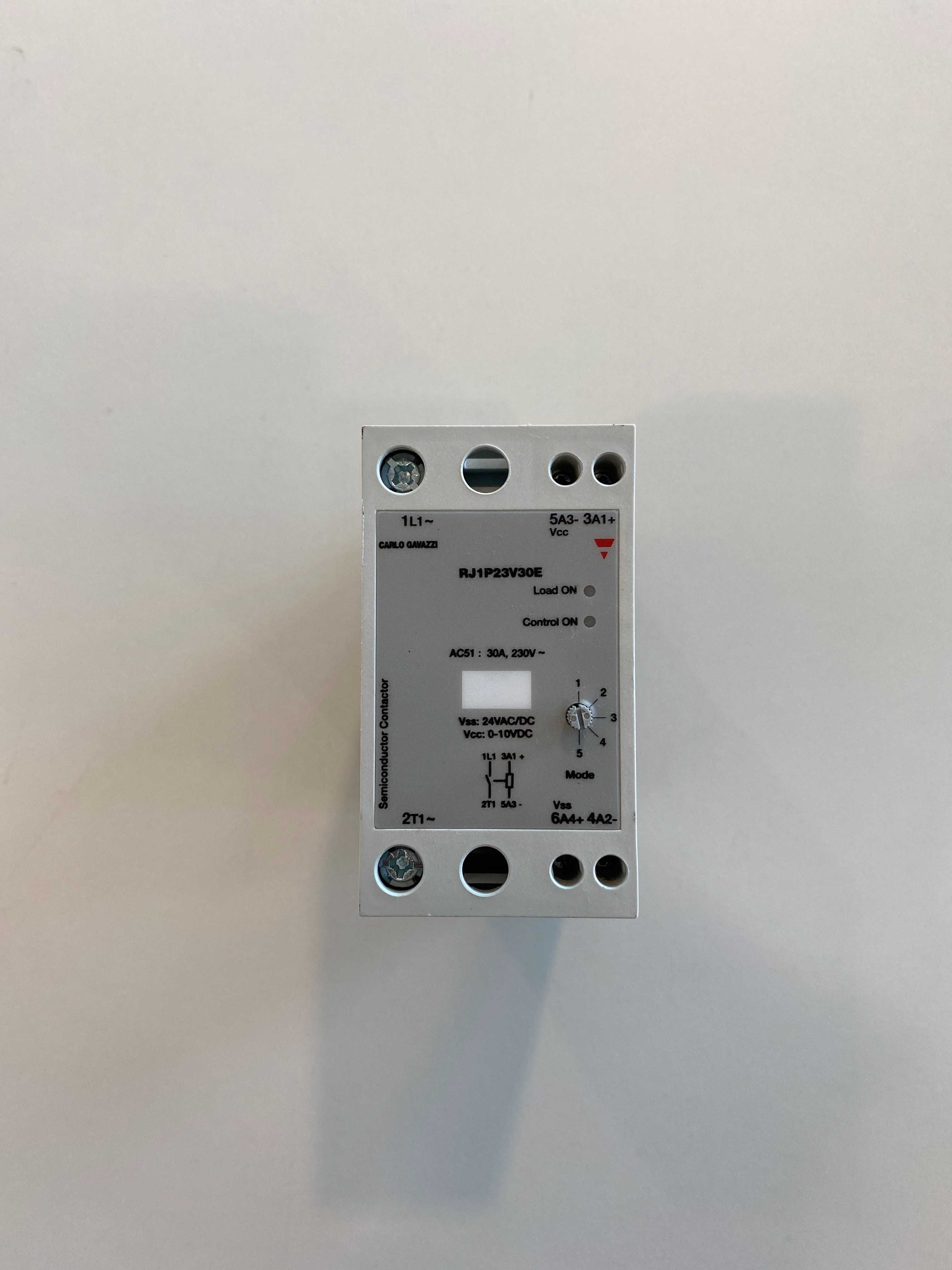 Relé Estado Sólido Carlo Gavazzi RJ1P23V30E