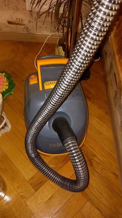 Пилосос Zelmer Syrius + Щітки