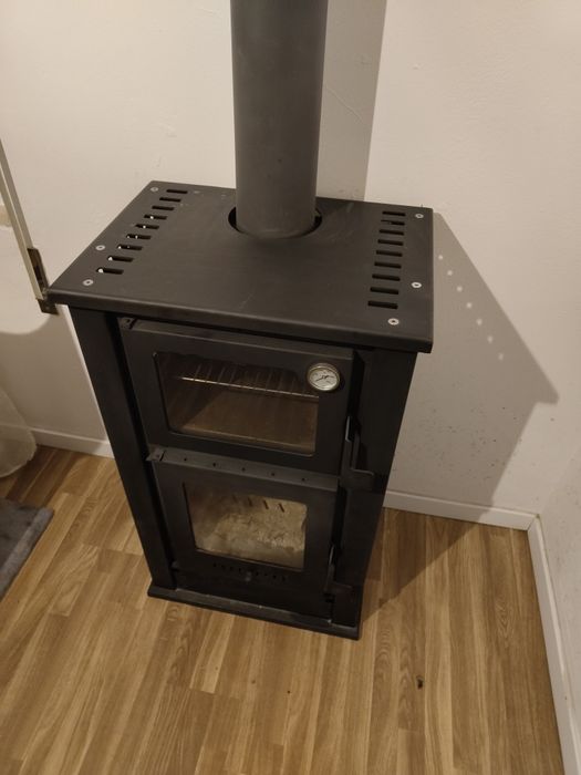 Salamandra a lenha com forno