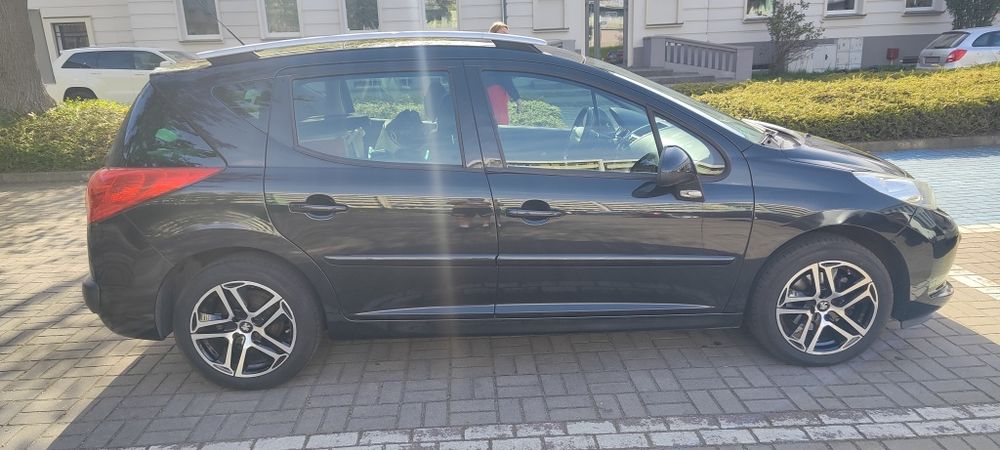 peugeot 207 SW 2009 1.4 nowe sprzęgło,chłodnica,klima, dach panora