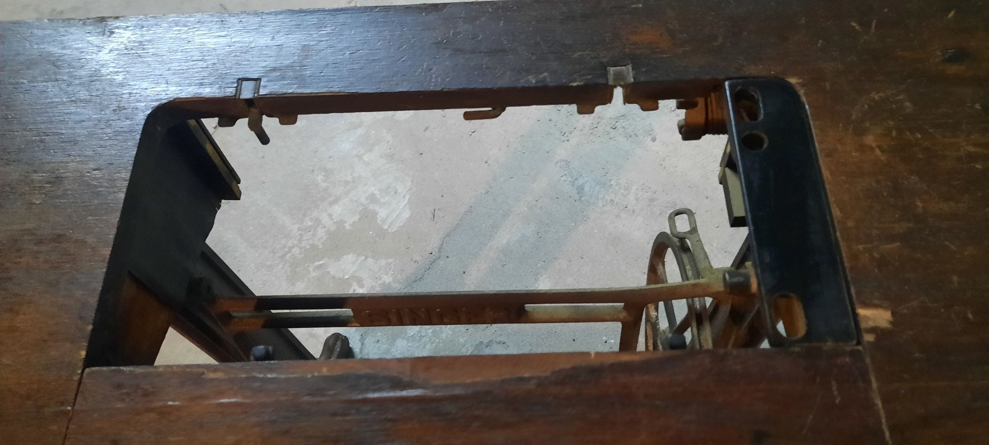 Mesa para máquina Singer