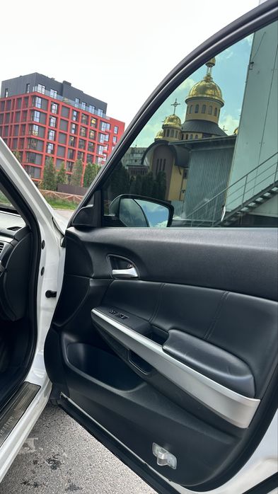 До вашої уваги Honda crosstour 2013р не потребує  вкладень