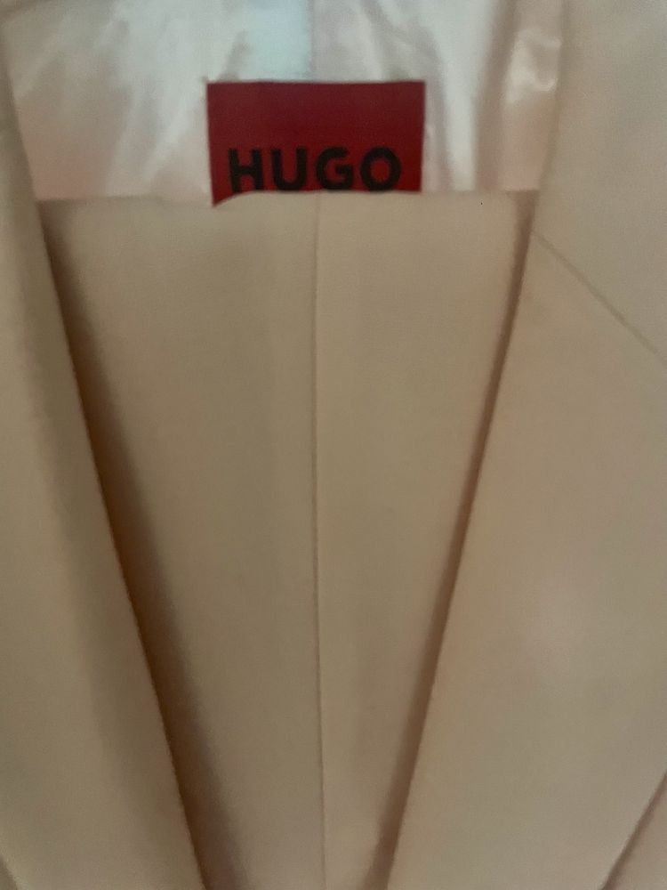 Fato Hugo  salmao colecão 2023/4 ( usado 1 vez) blaser Hugo azul casul