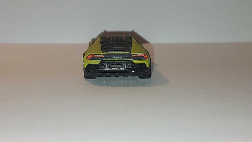 Lamborghini Huracan Sterrato Matchbox Moving