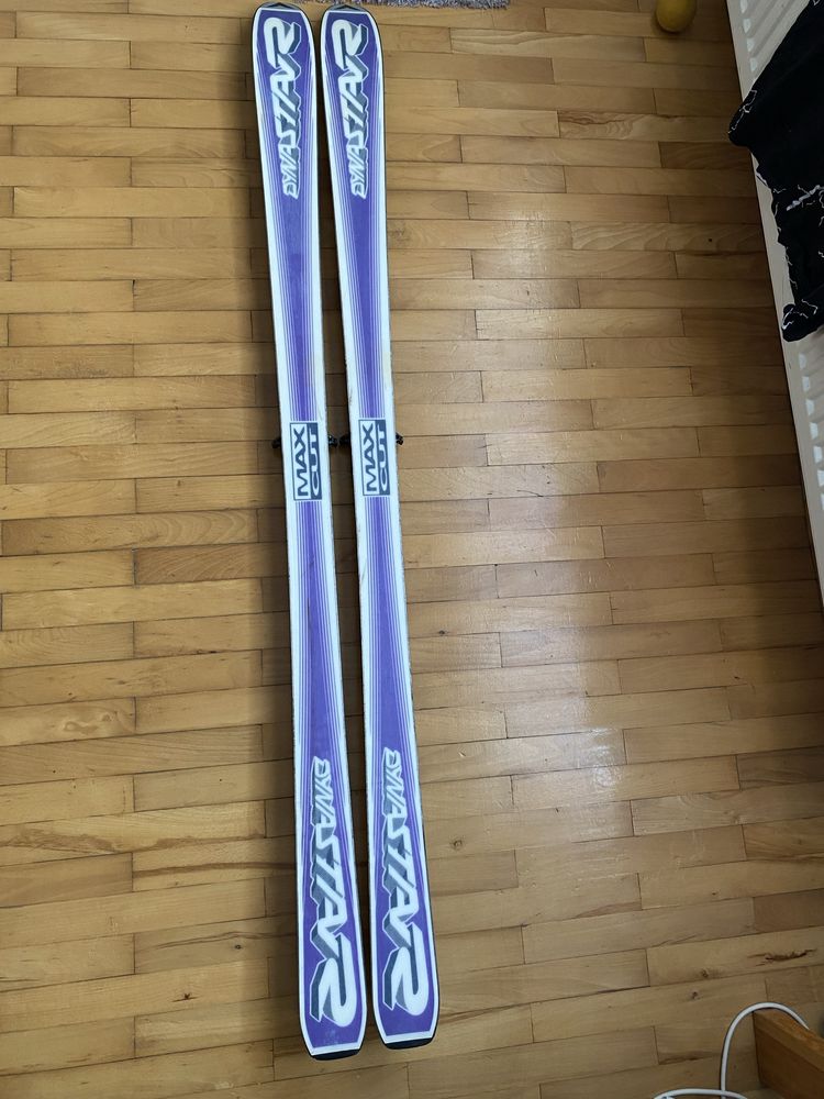 Narty skiturowe z wiązaniami pinowymi dynastar 160 cm