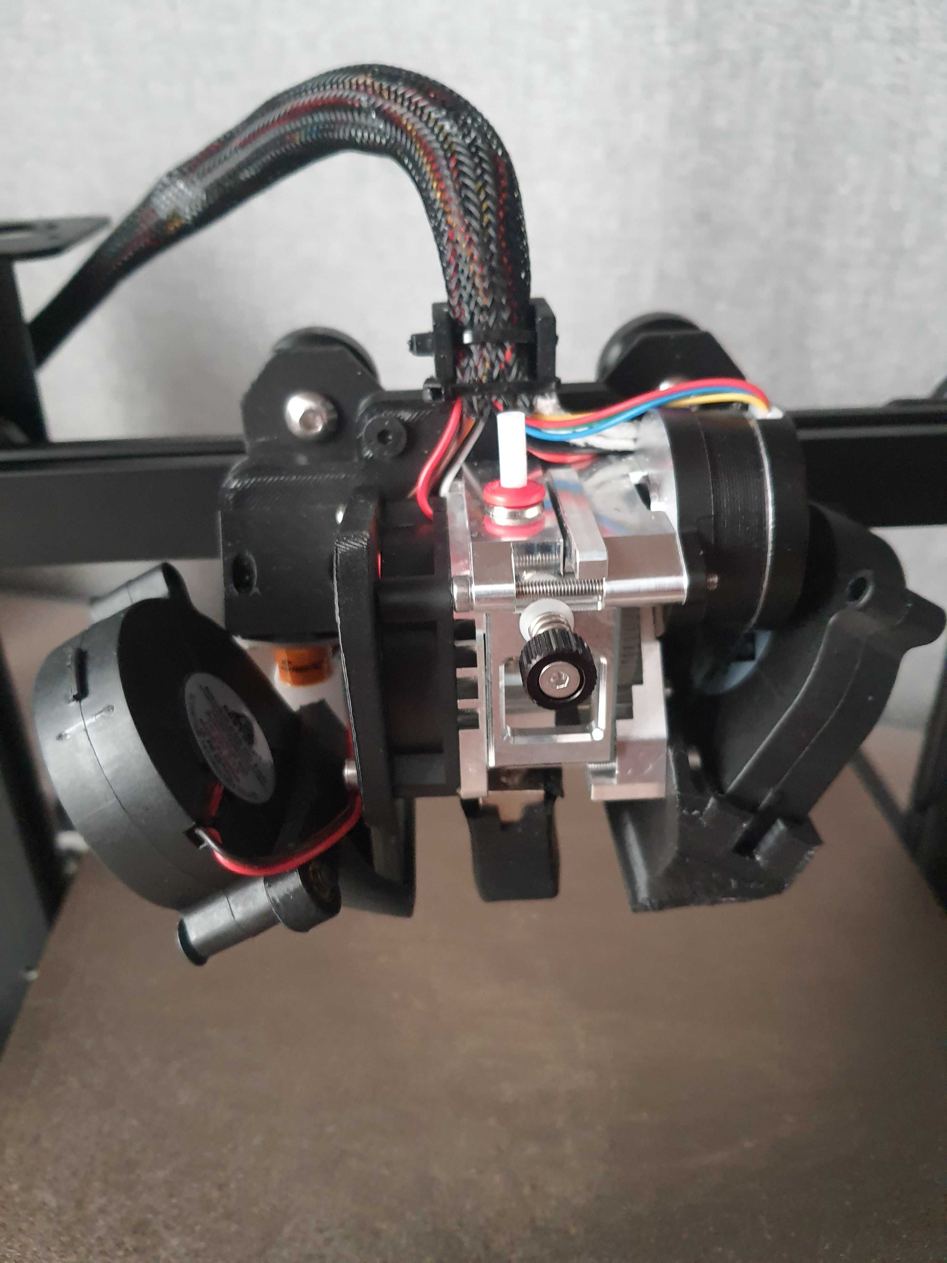 3д принтер Elegoo Neptune (Ender 3)
