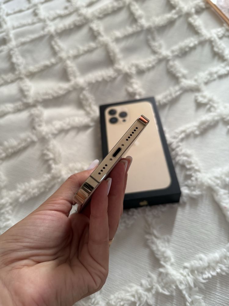 iPfone 13 pro max Gold