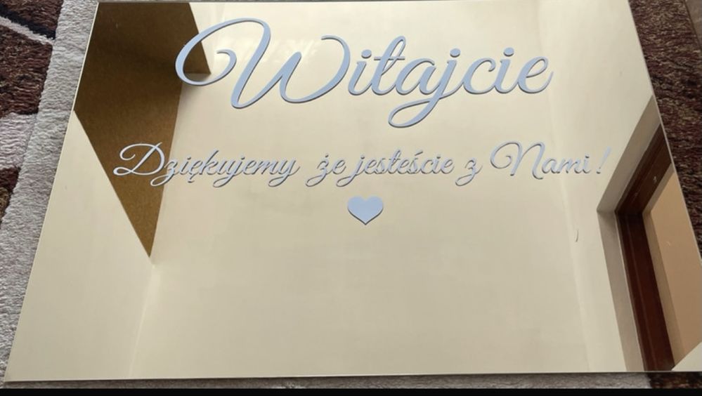 Tablica powitalna i plan stołów plexi złote lustro