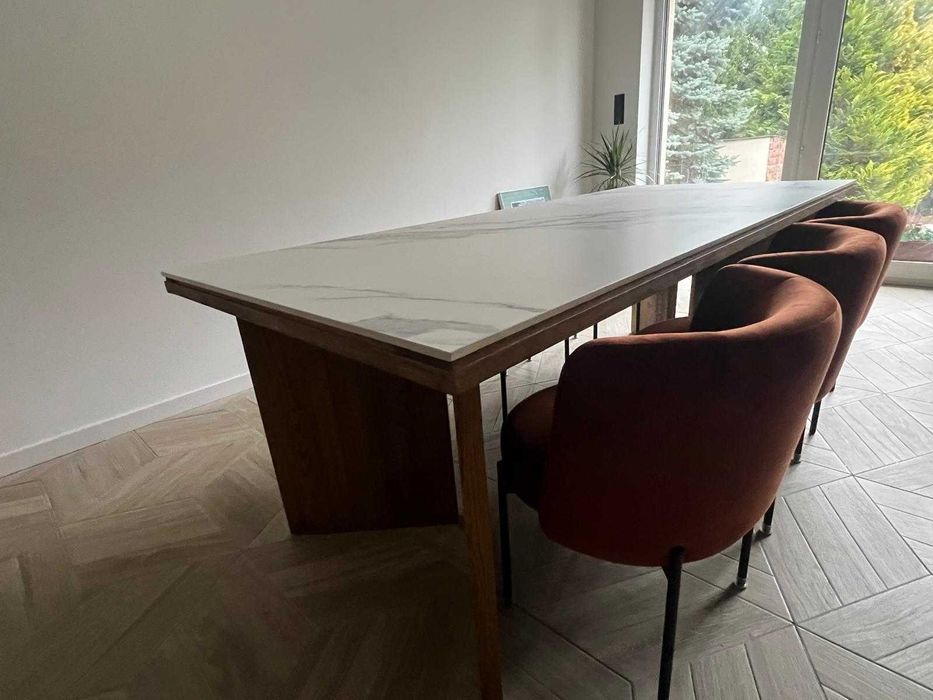 Gou-Gou Forms - Stół dębowy GOD z kamiennym blatem , Nowa polska marka