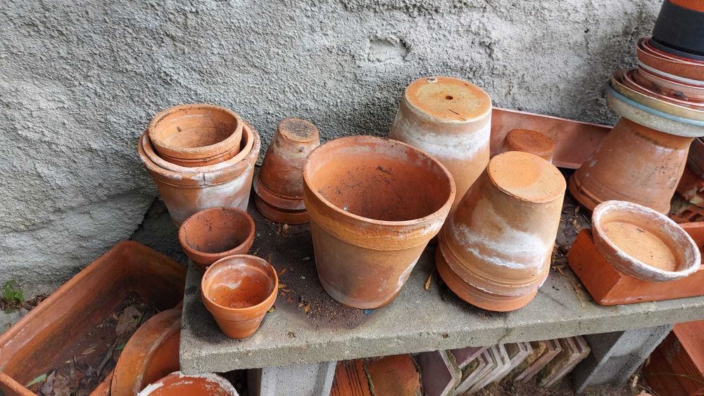 Vasos de barro variados