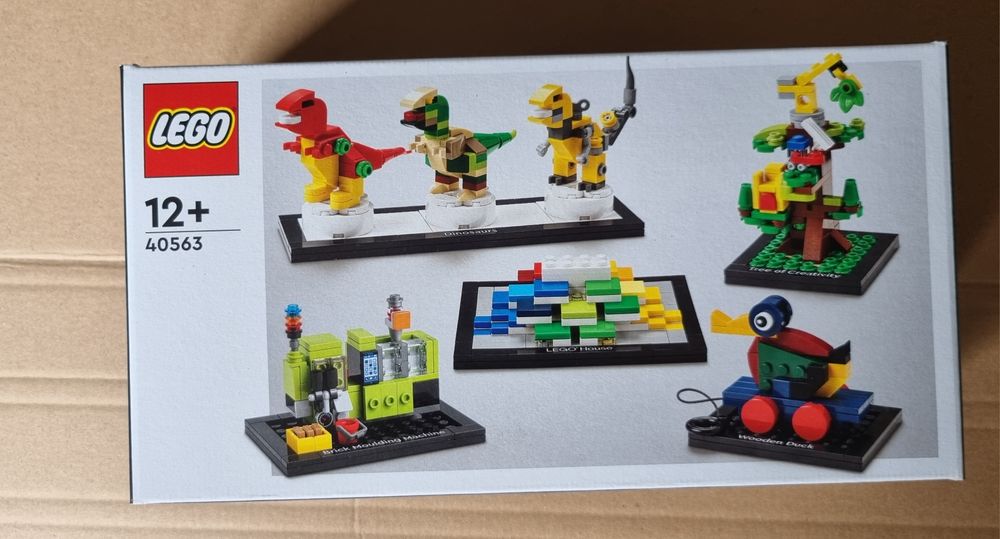 LEGO 40563 - Hołd dla LEGO