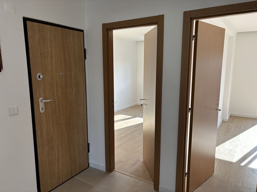 Apartamento T2 totalmente recuperado em Casais de Mem-Martins
