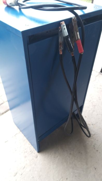 INDATRON 2, зарядний пристрій