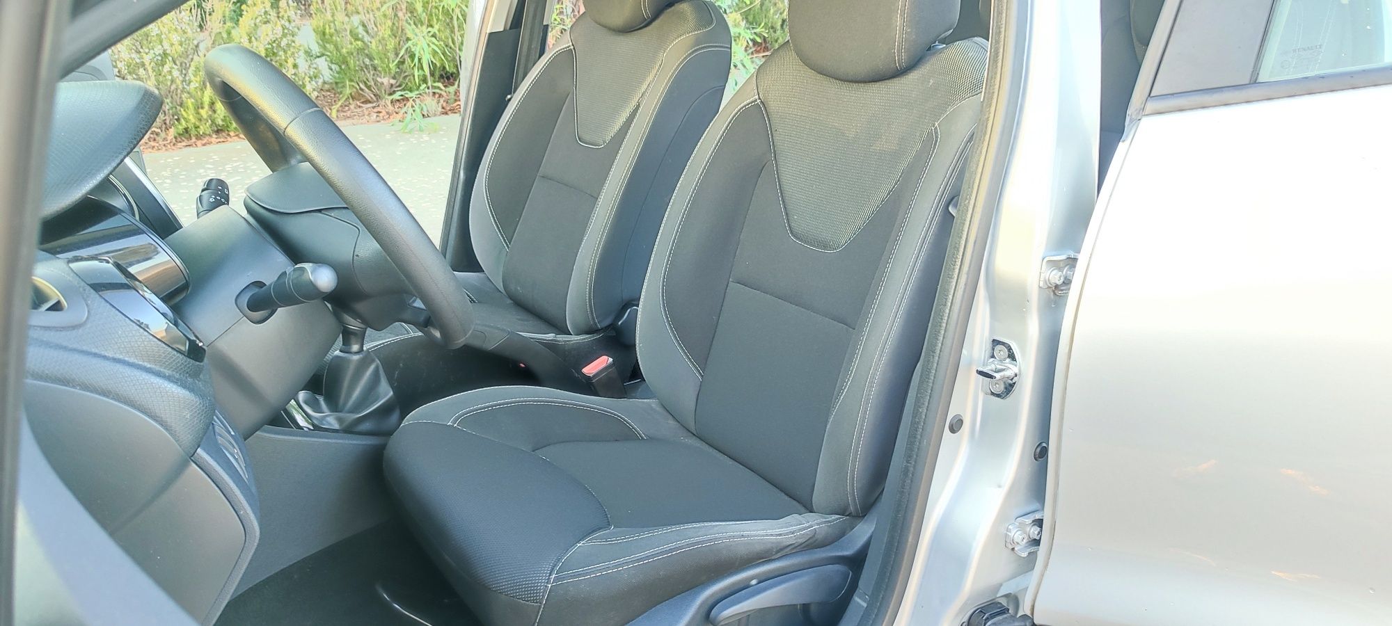 Renault Clio 1.2 2018 c/iva Garantia 169€ Mês Troco