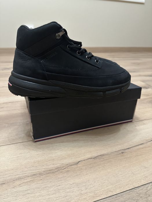 Tommy Hilfiger 42р