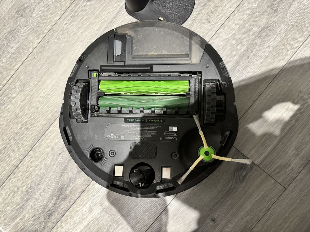 iRobot Roomba i7
