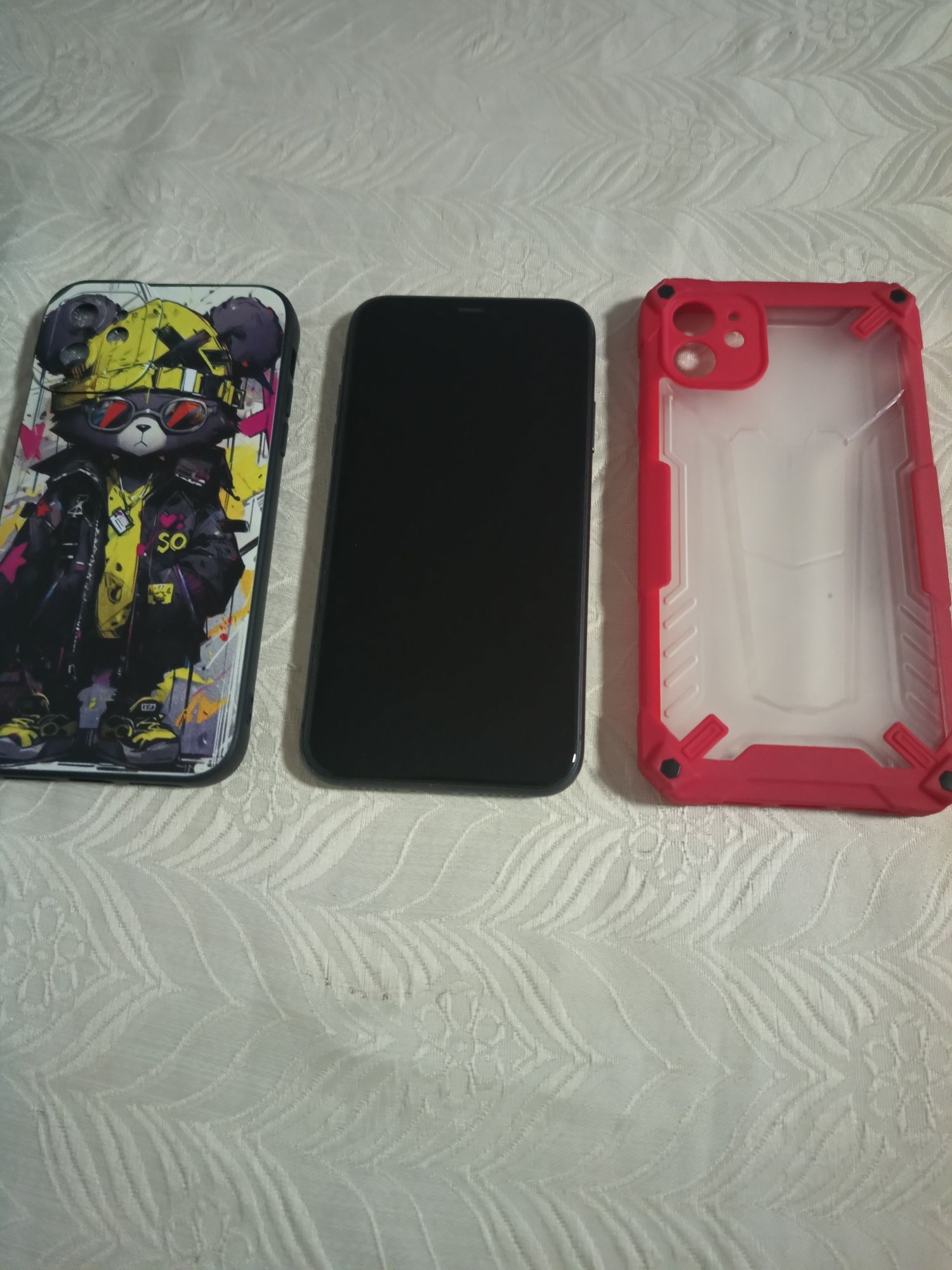 iPhone 11 bardzo dobry stan.