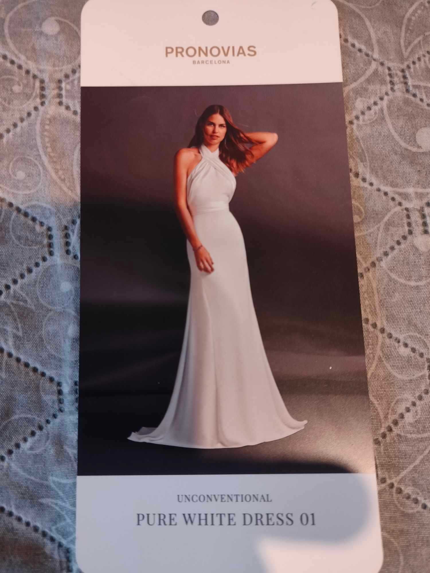Suknia Ślubna PRONOVIAS Pure White Dress 01