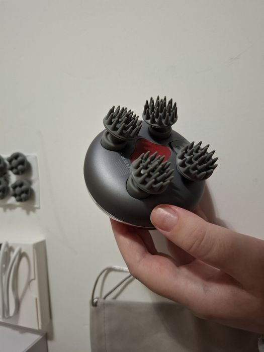 Massajador eléctrico com luz LED - NOVO SELADO