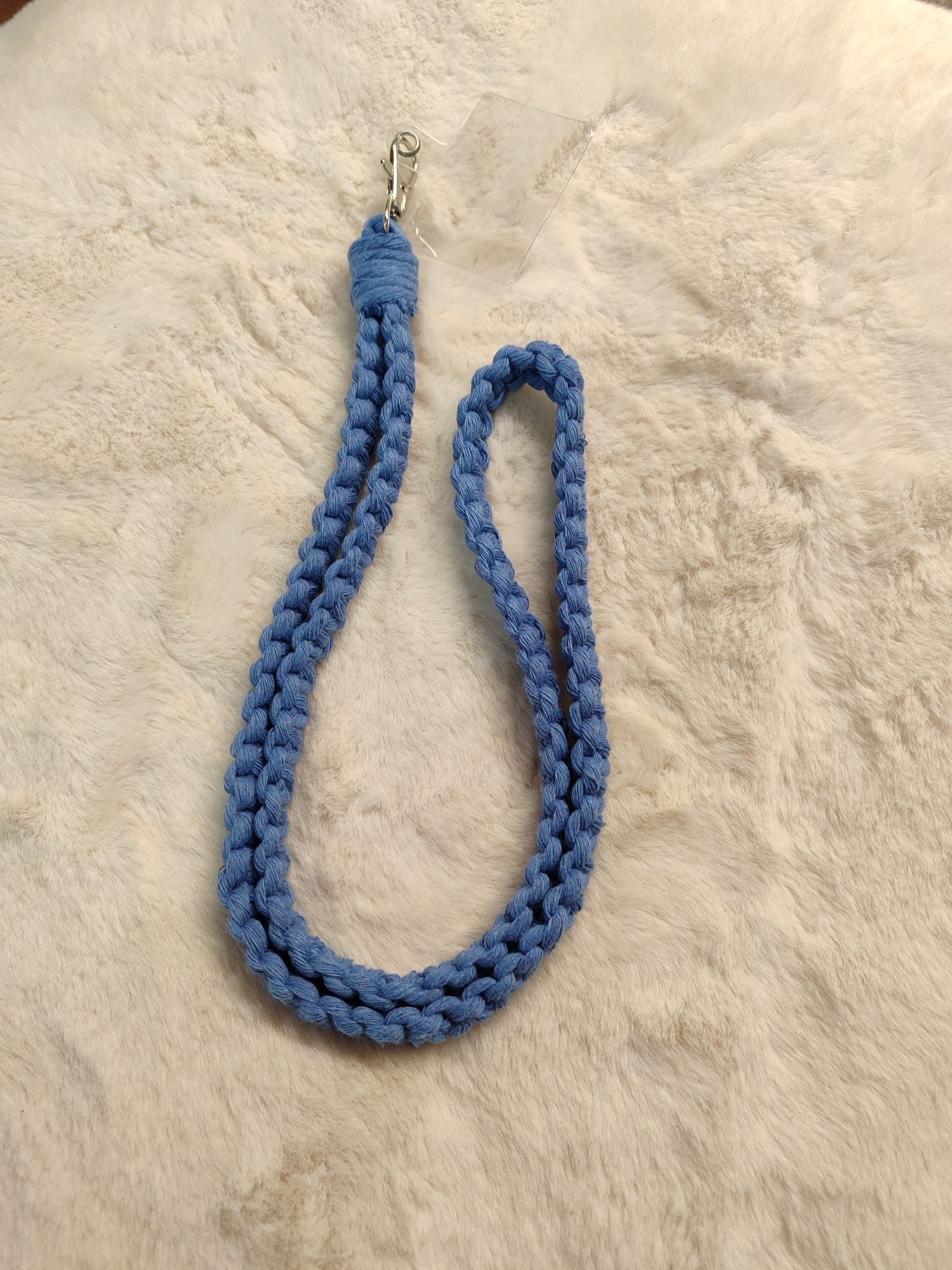 Alça para telemóvel macramé