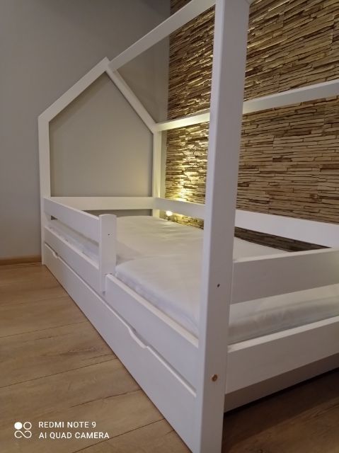 Łóżko domek z szufladą na materac
