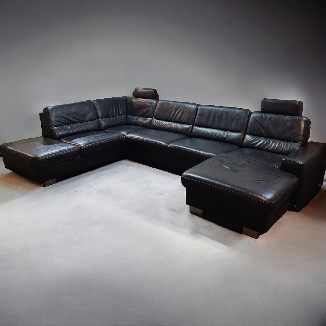 Кожаный П-образный черный  диван  как новый ! Германия.