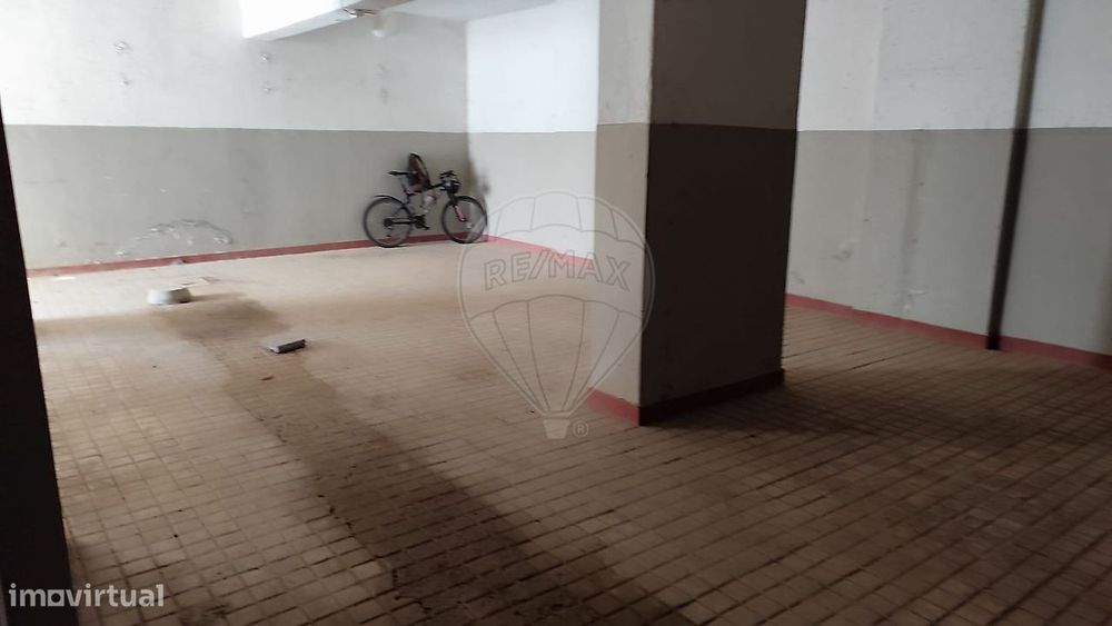 Garagem  para arrendamento