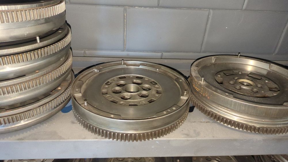 Продаж, реставрація, обмін двох масових демпферів, маховиків.