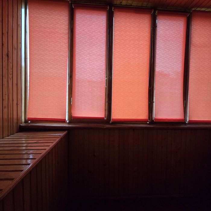 ДОБРОТНА 3 кімнатна квартира біля торгового центру