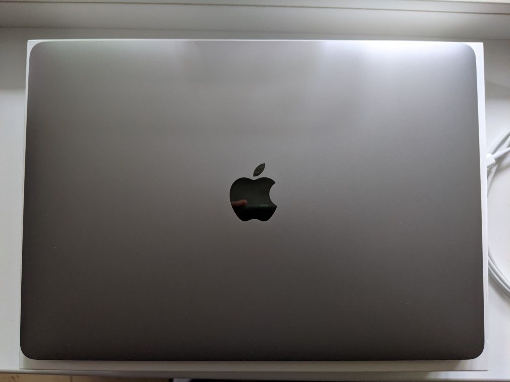 MacBook Air m1 8/256