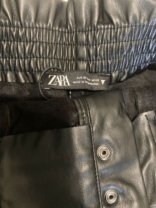 Шорти з тканини під шкіру з колекціі,,Zara,,футболка у подарунок