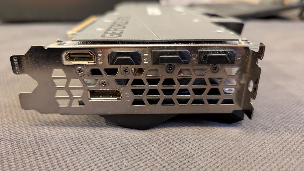 NVIDIA GeForce RTX 3080 Ti 12 GB Gigabyte