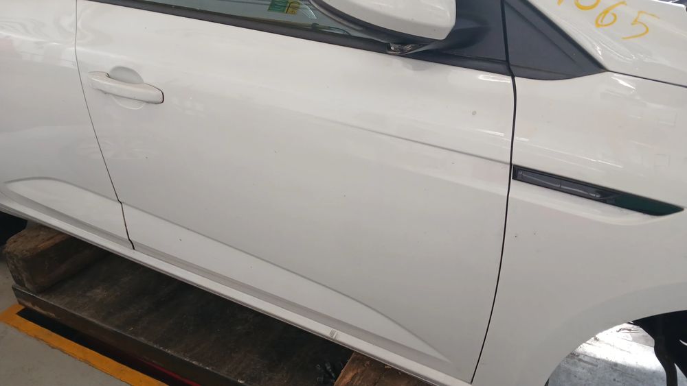 Porta frente direita RENAULT Megane IV (B9A/M_)