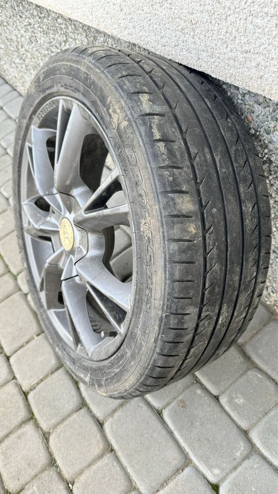 Колеса: диски wolfrace R17 , шини TOYO 205/50 R17 , розболтовка 4х108