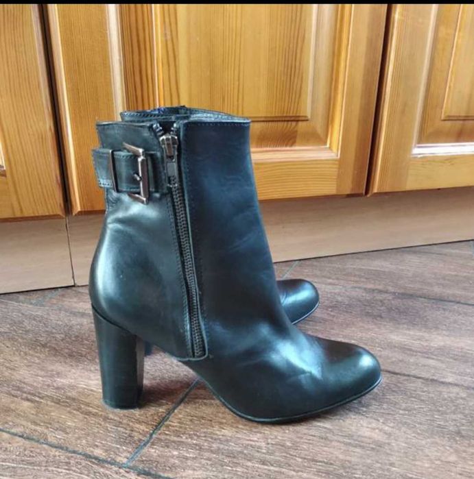 Зручнi повнiстю шкiрянi демiсезоннi чобiтки ботильйони Iспанiя