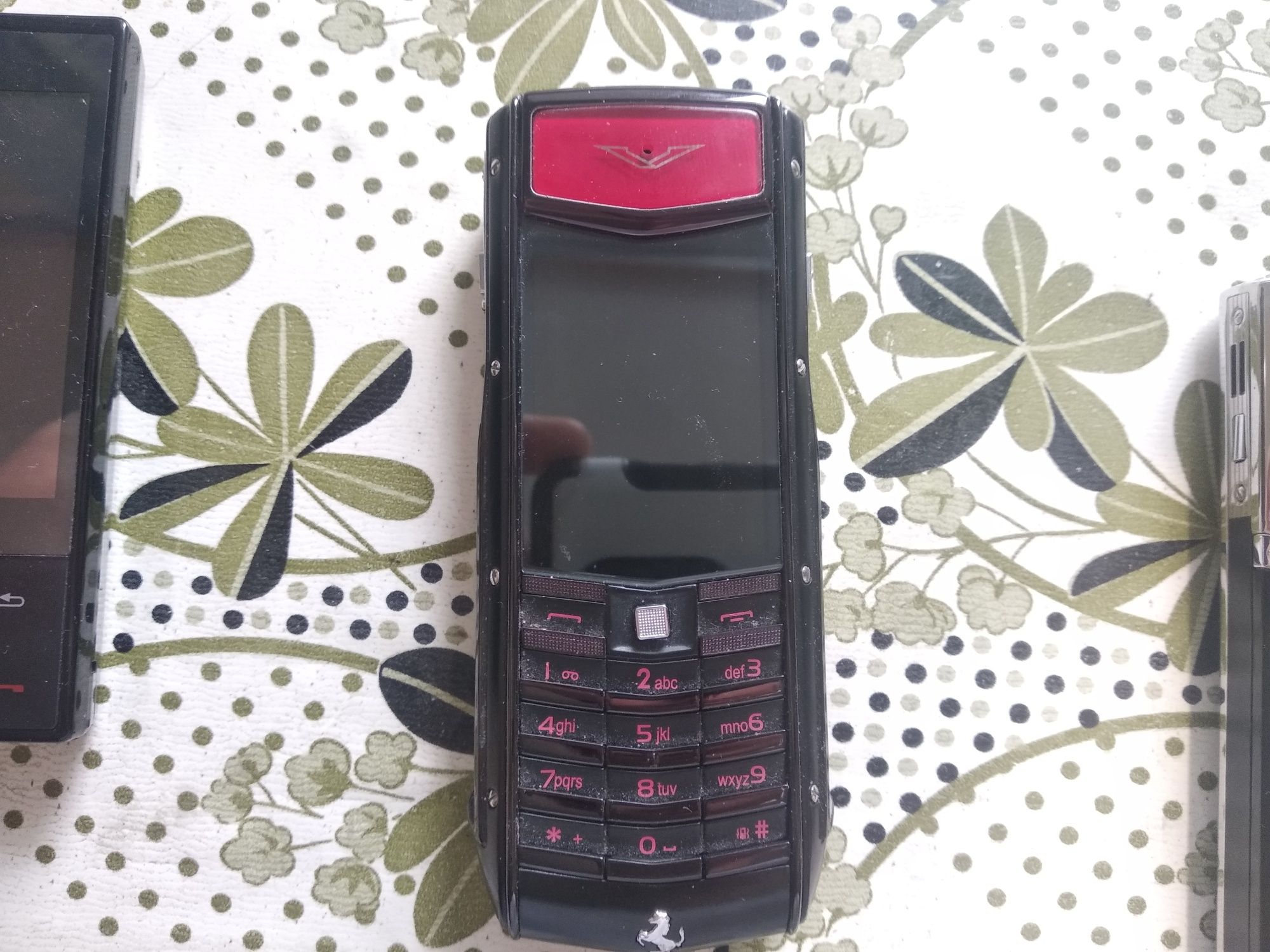 Мобильный телефон Vertu