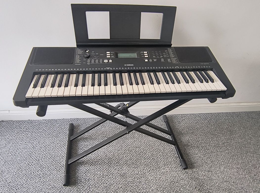 Yamaha PSR -E373 plus statyw