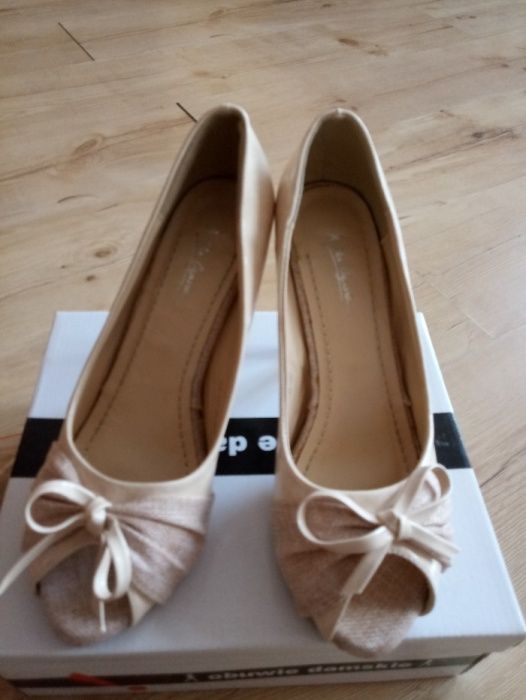 Buty szpilki pudrowy róż r.39 jak NOWE