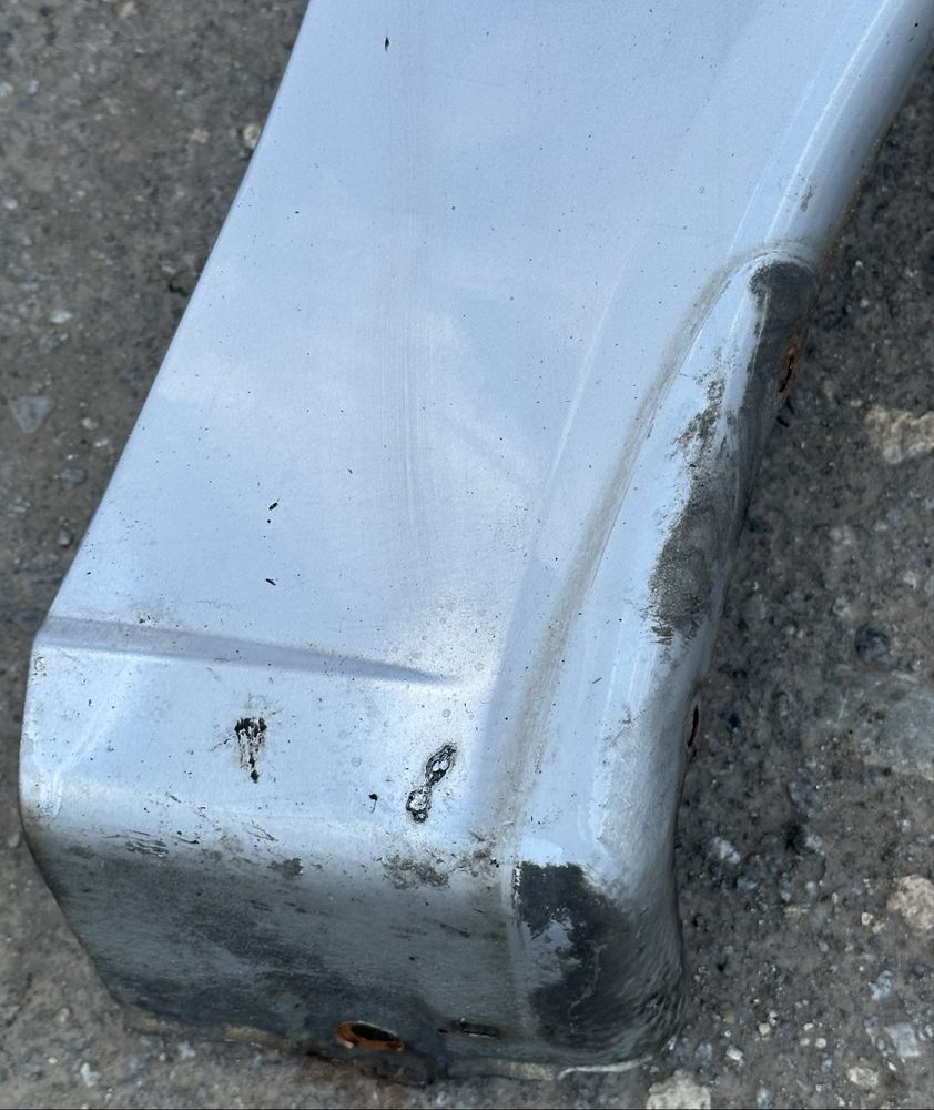 Крило переднє праве Mitsubishi Colt V