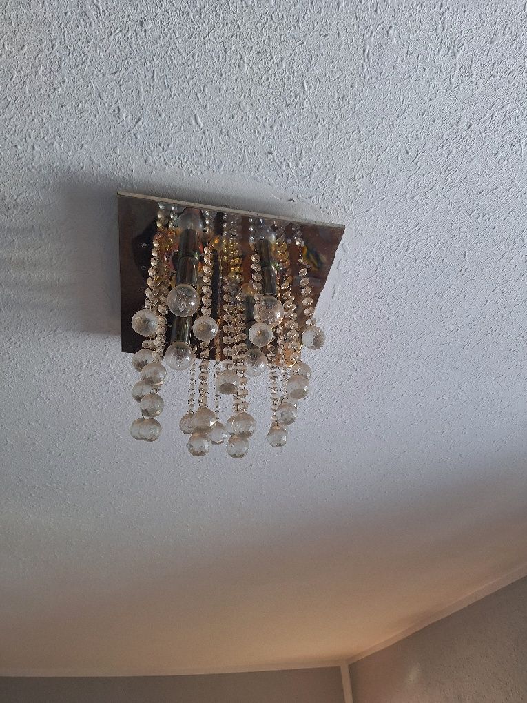 Lampa z kryształkami i ledami