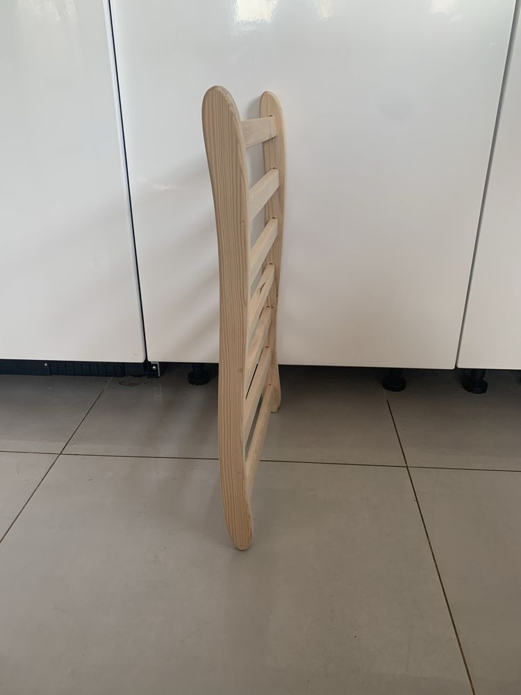 Ergonomiczny stojak drewniany pod plecy